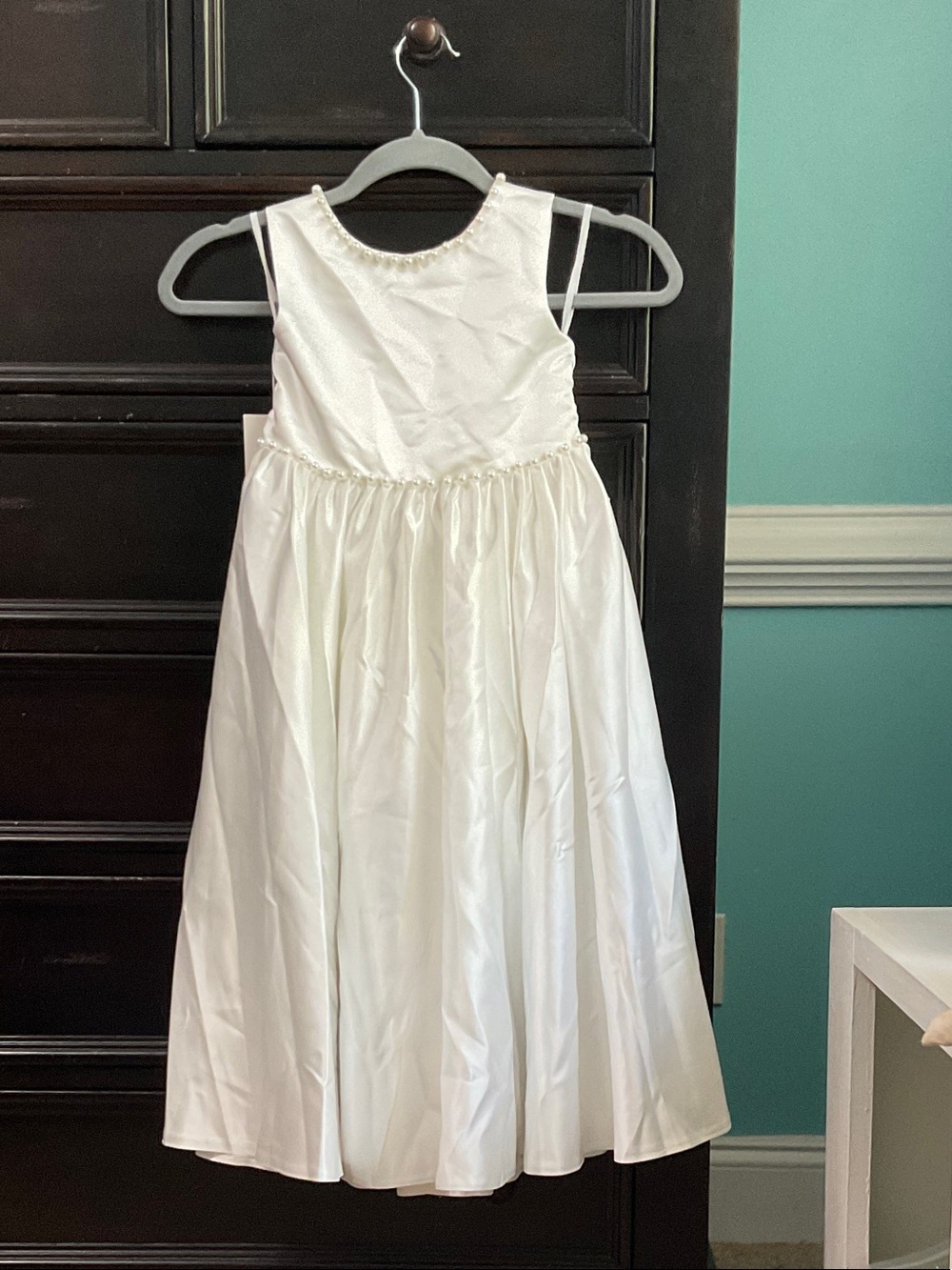 Flower Girl Dress Classic White Pearl-Trim size 6 NWT